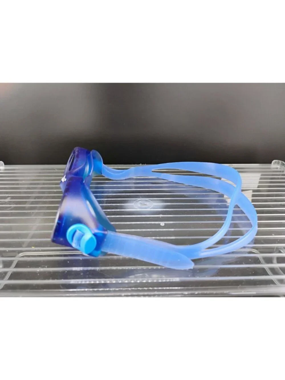 Speedo Swim Goggles With Blue Neoprene Case Adjustable Strap Durable